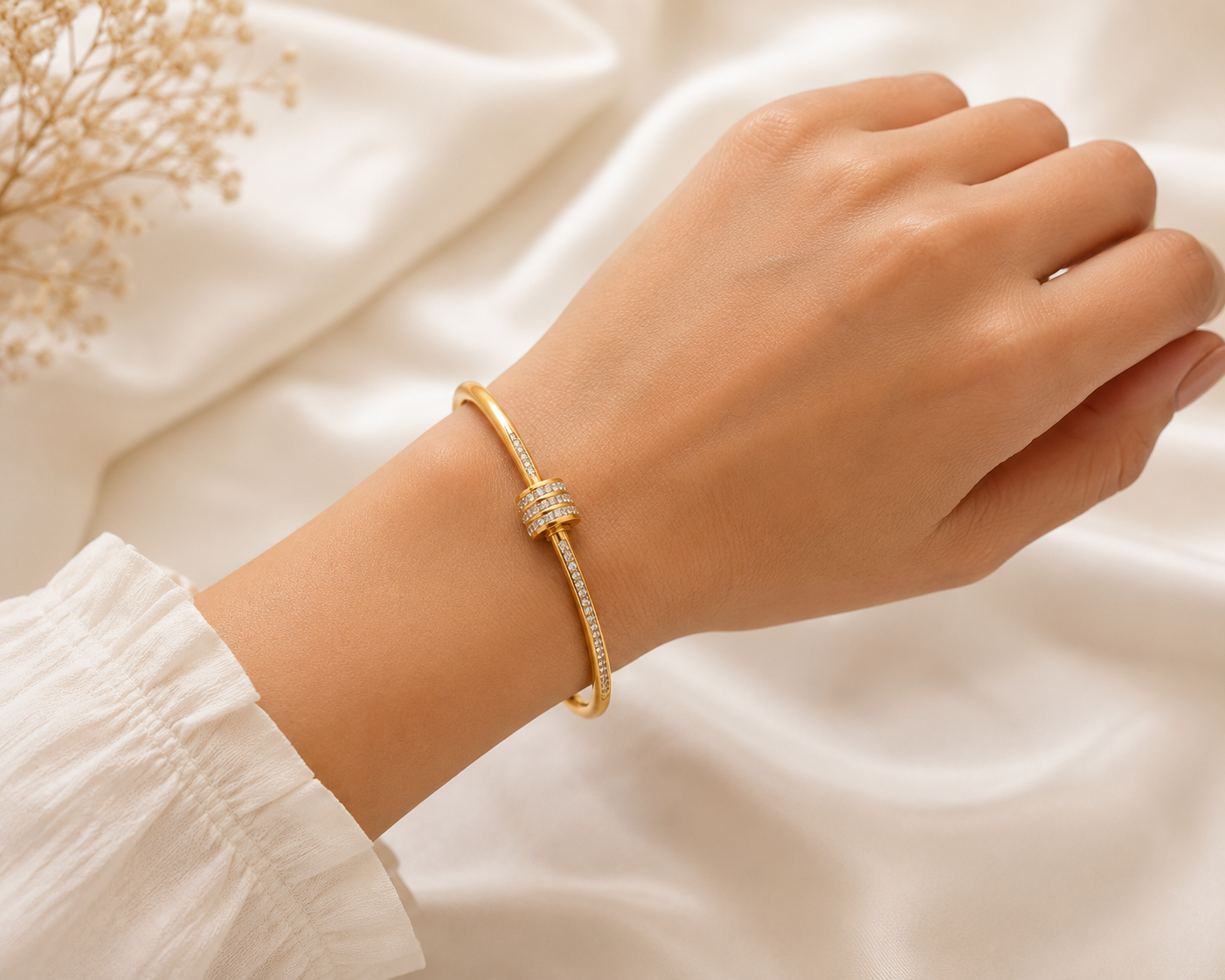 Classic Lock Cuff