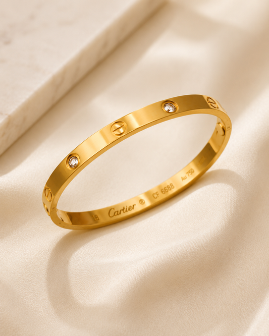 Elara Cuff