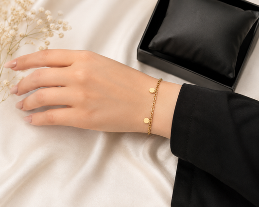 Dainty Disc Bracelet