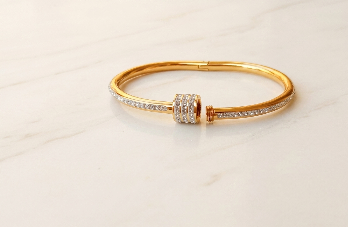 Classic Lock Cuff